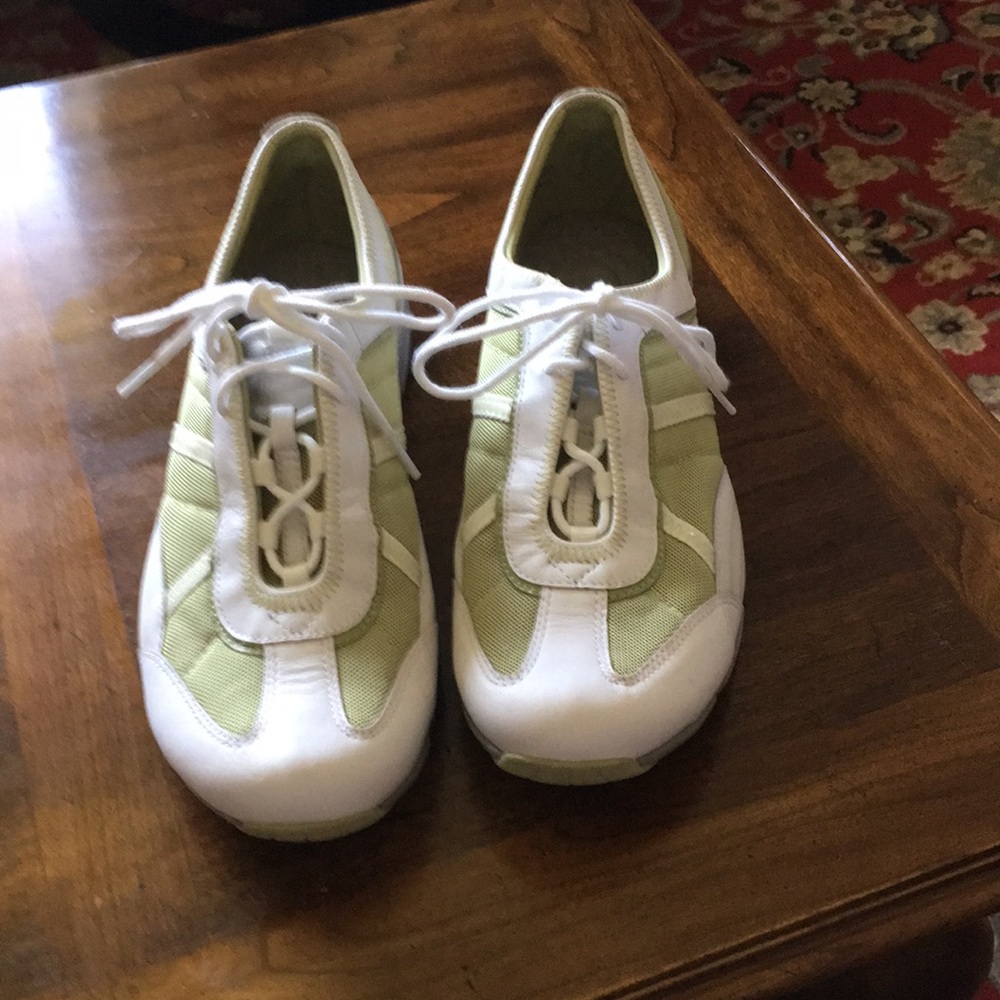 Privo for Clark’s ultra lightweight sneakers.